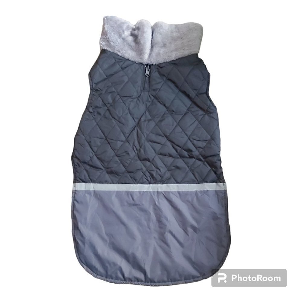 Nwot Gray With Faux Fur Trim 100% Polyester Quilted Winter Dog Coat - Size XL